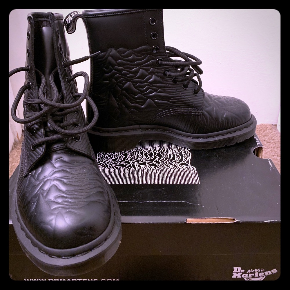 Joy Division Dr. Martens M5/W6